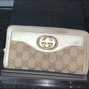 Authentic GG Monogram Gucci Zipper Wallet